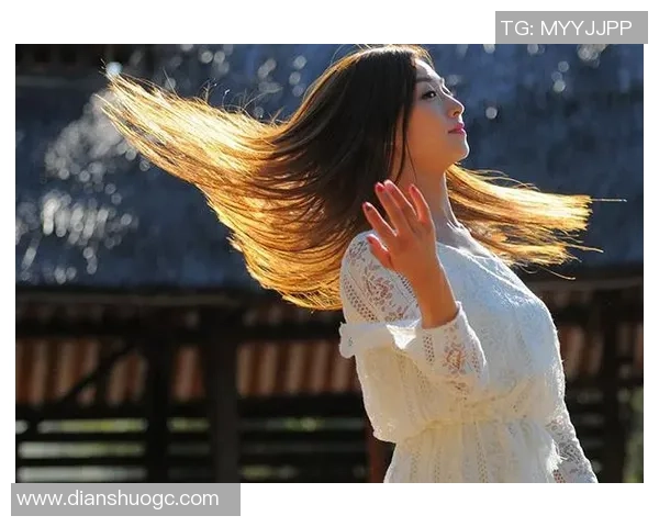 足球明星长发女神的魅力瞬间展现与时尚风采的完美结合